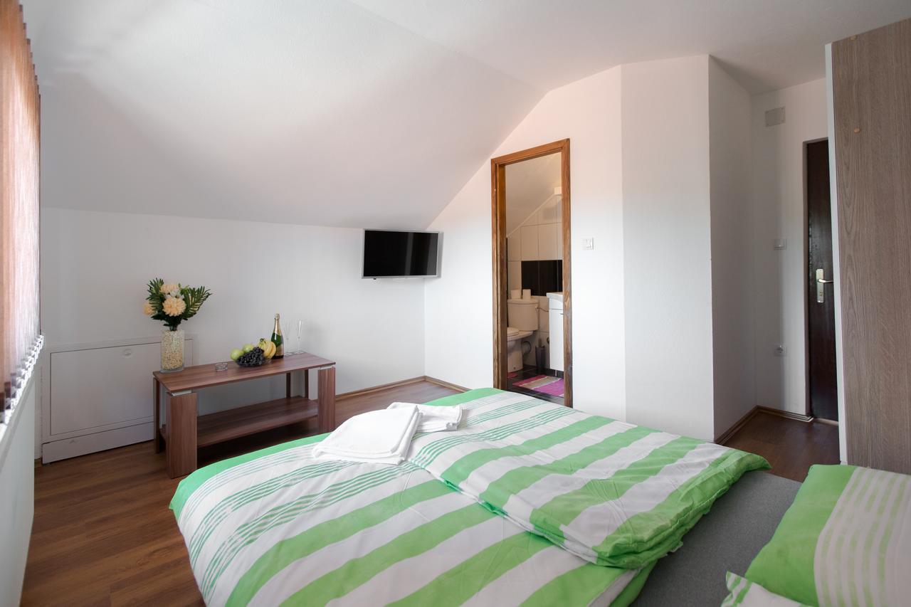 Guesthouse Vila Puzic Banja Luka Esterno foto