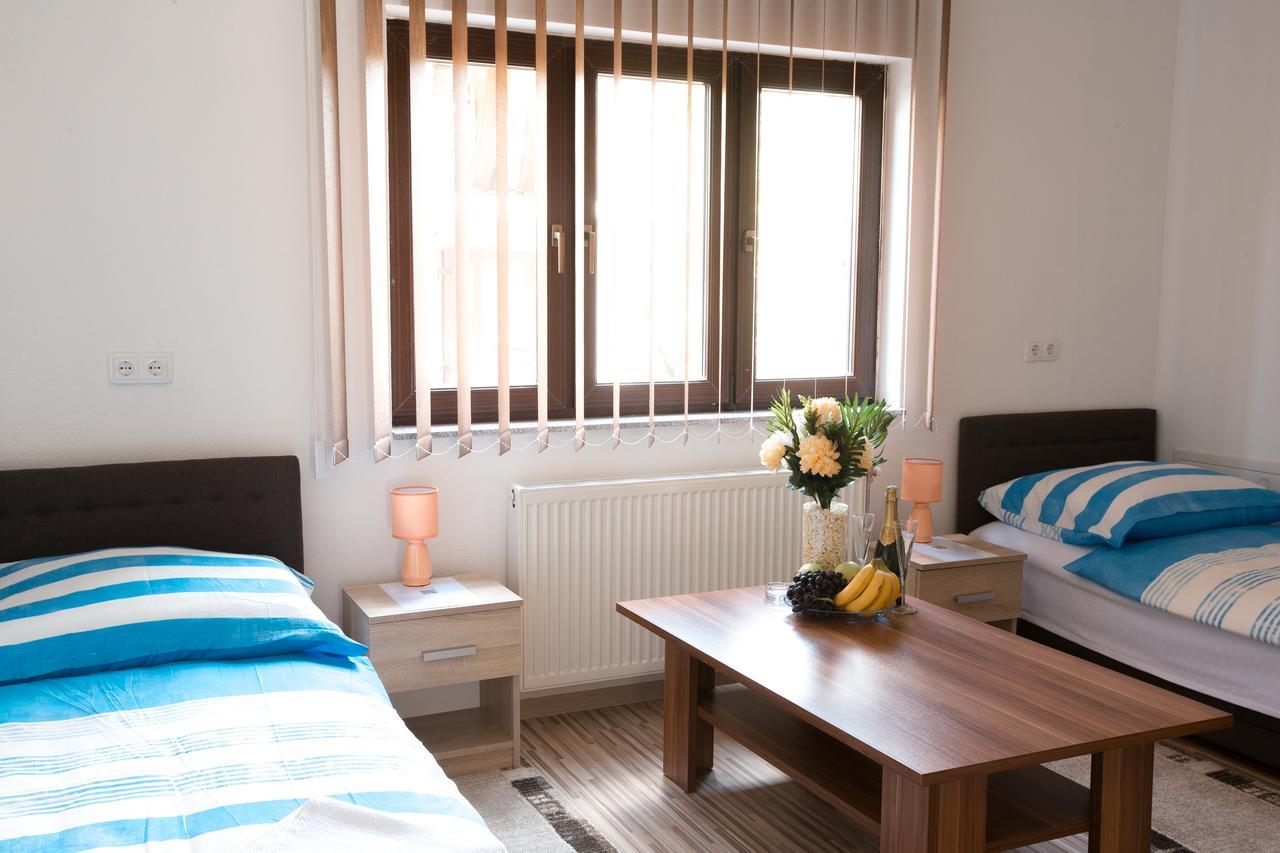 Guesthouse Vila Puzic Banja Luka Esterno foto